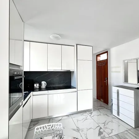 Modern Americas Troya * Адехе